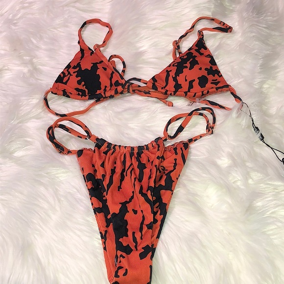 Leopard String Bikini! - Picture 2 of 8